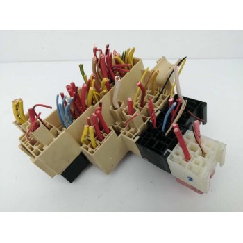 Recambio de caja reles / fusibles para opel movano b pritsche/kipper/koffer caja cerrada l4h1 3,5t referencia OEM IAM 8200574970