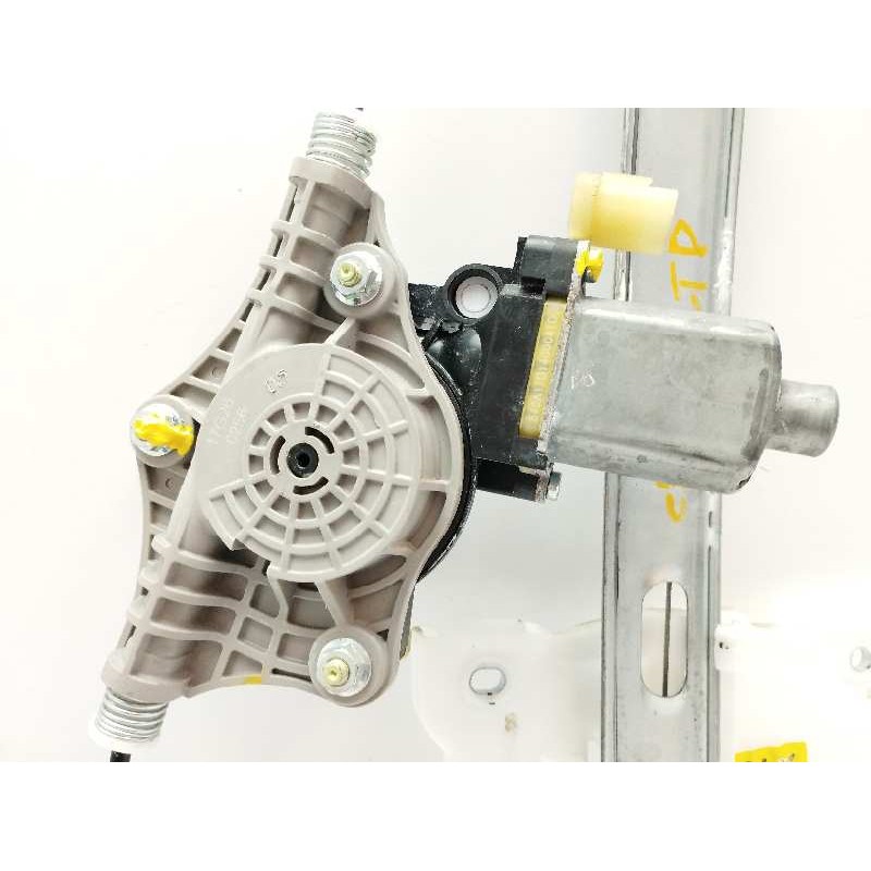 ELEVALUNAS TRASERO DERECHO