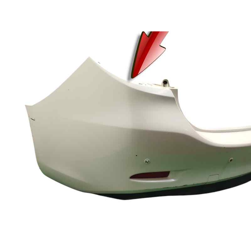 PARAGOLPES TRASERO NECESITA REPARACION