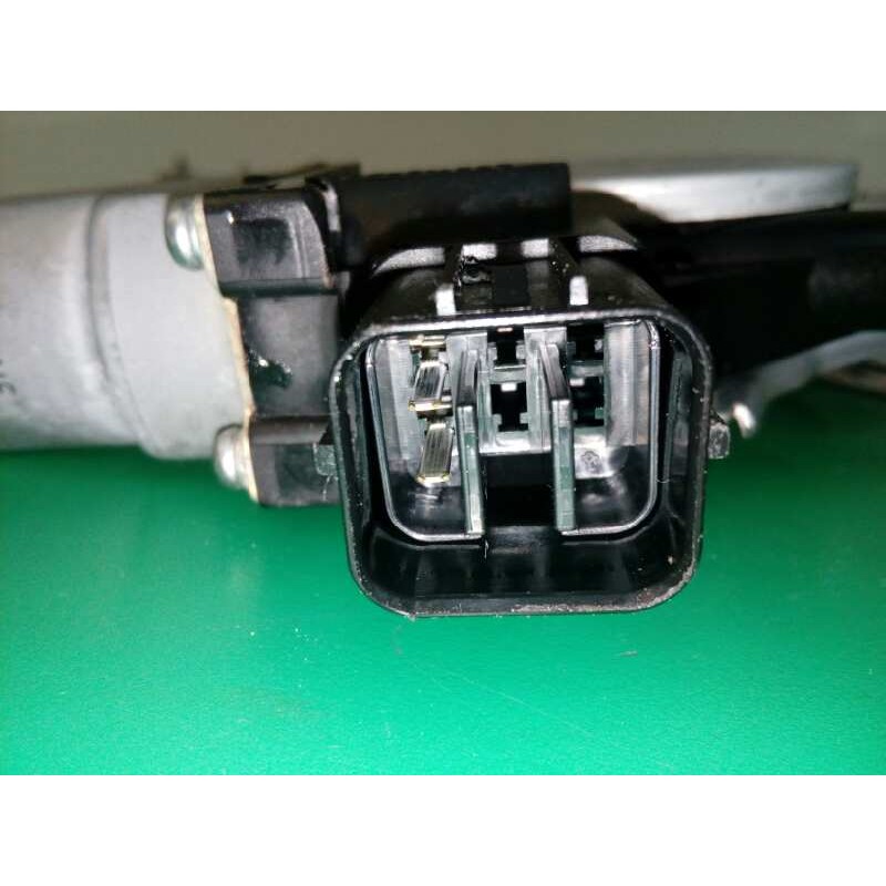 ELEVALUNAS DELANTERO DERECHO 5713A258