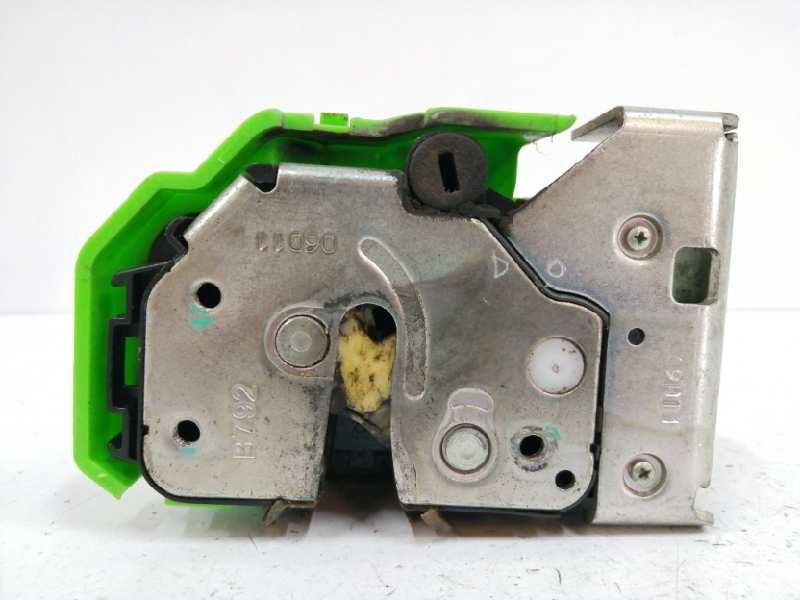 Recambio de cerradura puerta delantera derecha para alfa romeo mito (145) 1.3 jtd cat referencia OEM IAM 50519050 Recambio de cerradura puerta delantera derecha para alfa romeo mito (145) 1.3 jtd cat referencia OEM IAM 50519050