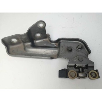 SOPORTE / GUIA PUERTA CORREDERA 82421JX00B INFERIOR IZQUIERDA 