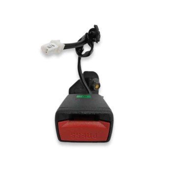 Recambio de enganche cinturon derecho para ssangyong tivoli 1.5 g15dtf referencia OEM IAM  TRASERO 