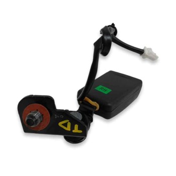 Recambio de enganche cinturon derecho para ssangyong tivoli 1.5 g15dtf referencia OEM IAM  TRASERO 