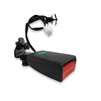 Recambio de enganche cinturon derecho para ssangyong tivoli 1.5 g15dtf referencia OEM IAM  TRASERO 