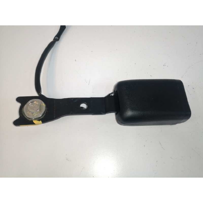 ENGANCHE CINTURON DERECHO DELANTERO