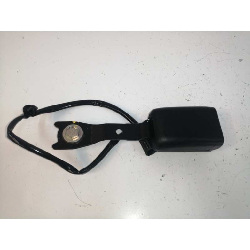 Recambio de enganche cinturon izquierdo para mitsubishi space star (a00) 1.2 referencia OEM IAM 6173458A DELANTERO 