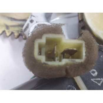 Recambio de elevalunas delantero derecho para kia carnival 2.9 turbodiesel cat referencia OEM IAM TIJERA  