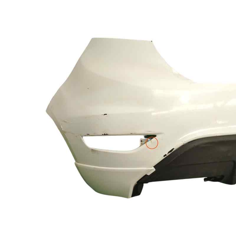 PARAGOLPES TRASERO NECESITA REPARACION