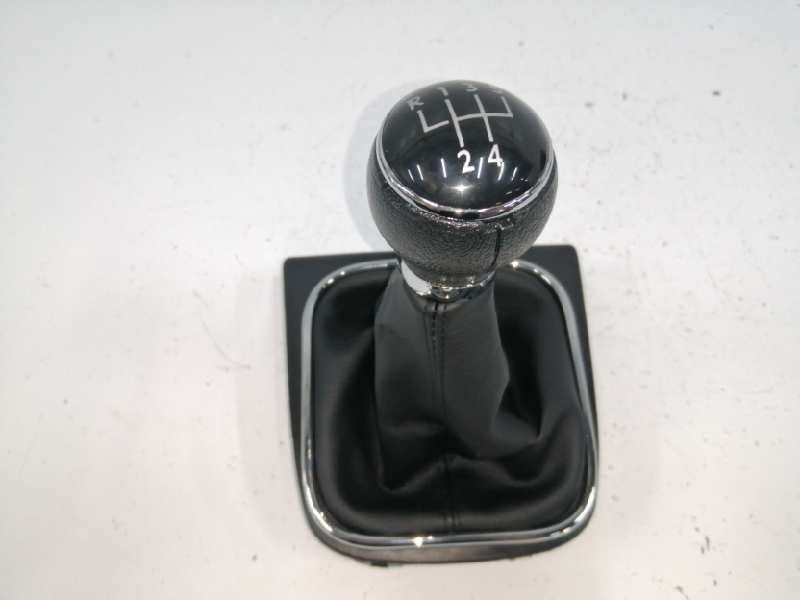 Recambio de pomo palanca cambio para volkswagen jetta (1k2) referencia OEM IAM 1K0711118A  