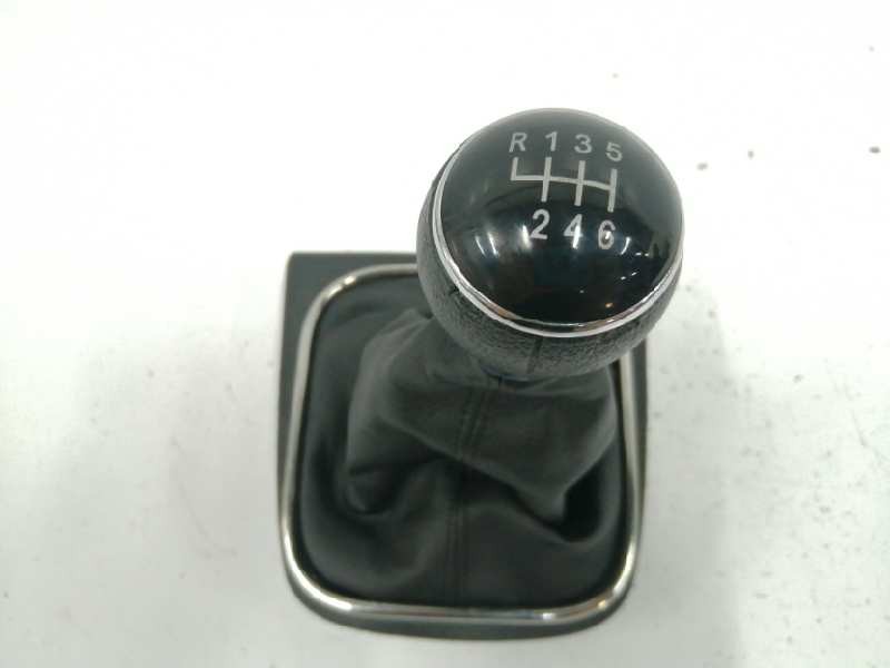 Recambio de pomo palanca cambio para volkswagen golf vi (5k1) sport referencia OEM IAM 1K0711118A  