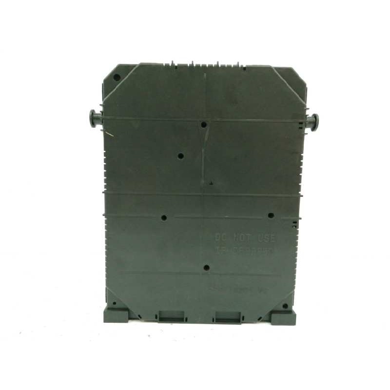 CAJA RELES / FUSIBLES