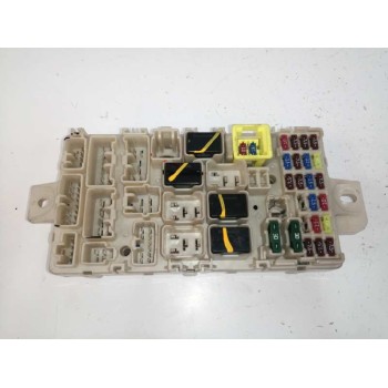 CAJA RELES / FUSIBLES 