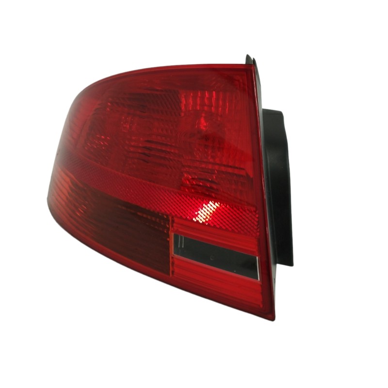 Recambio de piloto trasero izquierdo para audi a4 berlina (8e) 2.0 16v tfsi referencia OEM IAM 8E5945095  