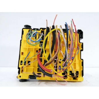 Recambio de caja reles / fusibles para opel corsa f 1.2 referencia OEM IAM 9804848480  