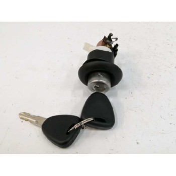 Recambio de bombin porton trasero para dacia sandero 1.5 dci diesel cat referencia OEM IAM FX0202069  