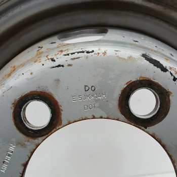 Recambio de llanta para iveco daily ii furgoneta 30-10 referencia OEM IAM 8580566 5JKX14H 6H 6X145