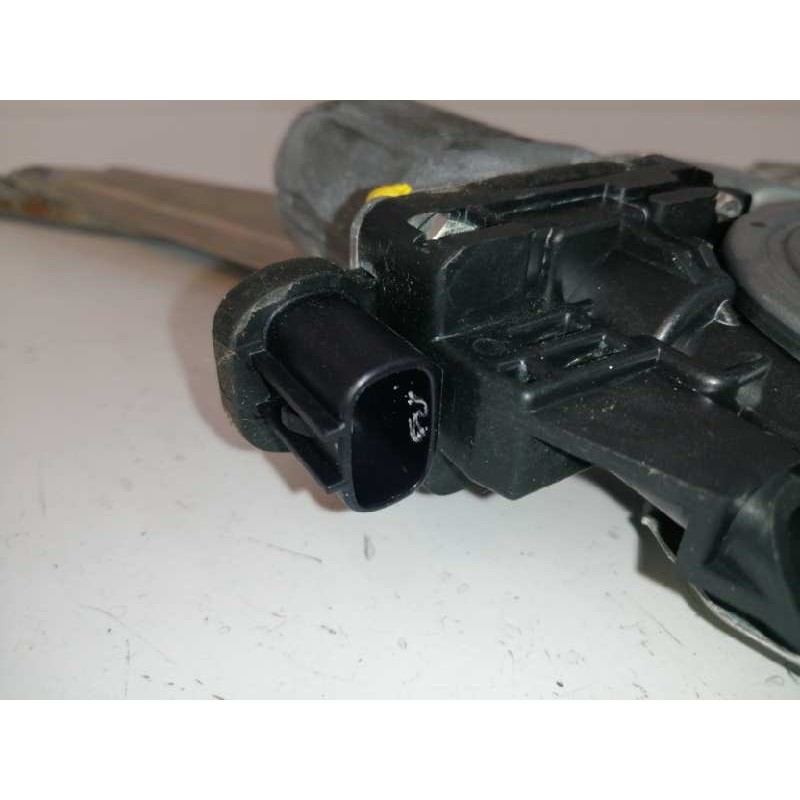 ELEVALUNAS TRASERO IZQUIERDO