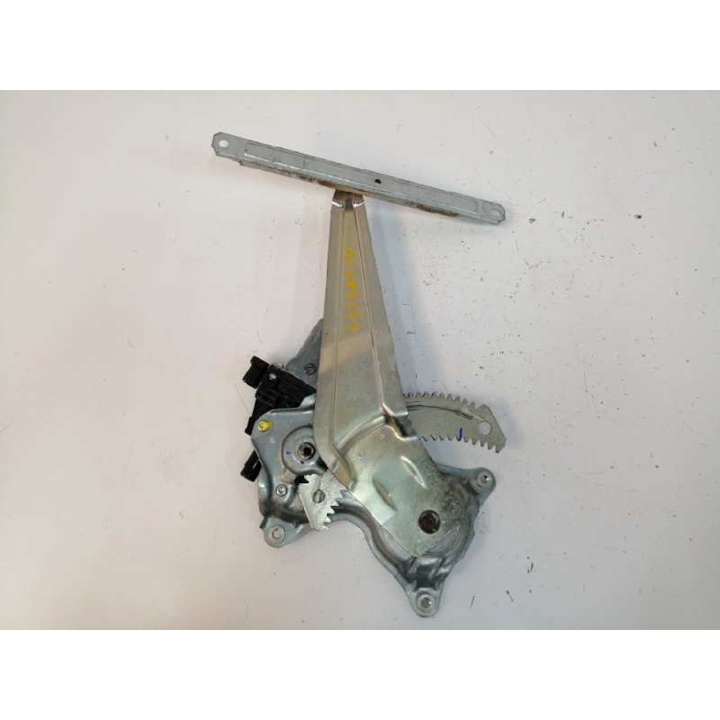 ELEVALUNAS TRASERO DERECHO