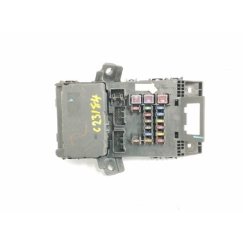 Recambio de caja reles / fusibles para toyota avensis berlina (t 22) 2.0 turbodiesel cat referencia OEM IAM 8264105011 05810530 