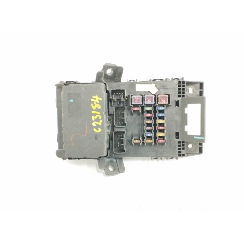 Recambio de caja reles / fusibles para toyota avensis berlina (t 22) 2.0 turbodiesel cat referencia OEM IAM 8264105011 05810530 