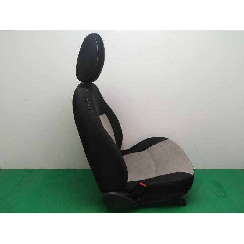 ASIENTO DELANTERO IZQUIERDO