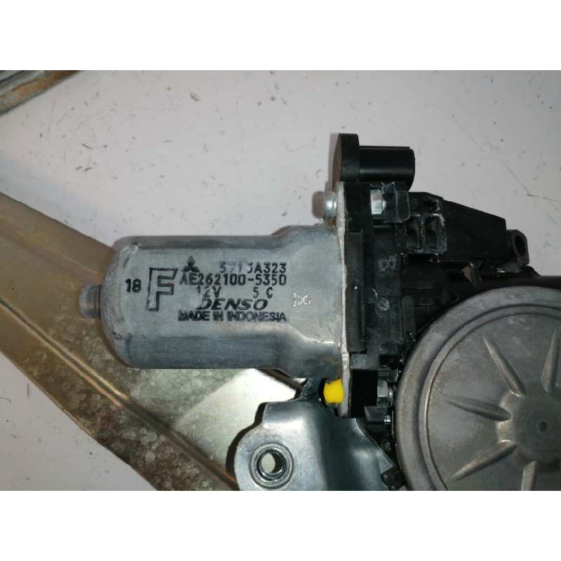 ELEVALUNAS TRASERO DERECHO