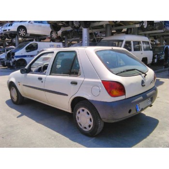 ford fiesta berlina del año 1996