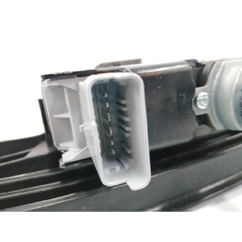 ELEVALUNAS TRASERO DERECHO 9829045280