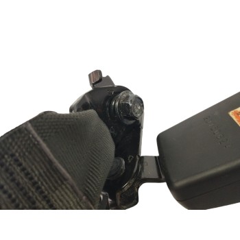 Recambio de enganche cinturon izquierdo para hyundai i40 1.7 crdi cat referencia OEM IAM  TRASERO 