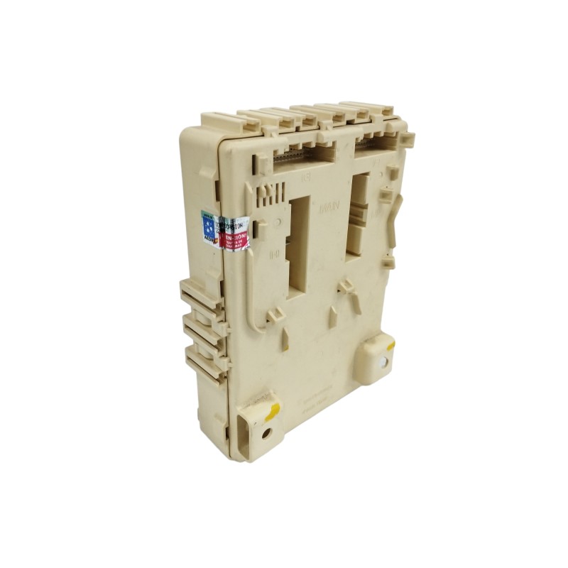 CAJA RELES / FUSIBLES