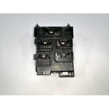 Recambio de caja reles / fusibles para toyota corolla verso (r1) 1.8 16v cat referencia OEM IAM 8273405030  