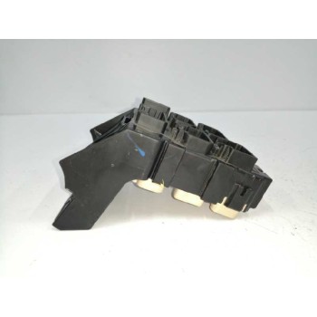 Recambio de caja reles / fusibles para toyota corolla verso (r1) 1.8 16v cat referencia OEM IAM 8273405030  