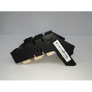 Recambio de caja reles / fusibles para toyota corolla verso (r1) 1.8 16v cat referencia OEM IAM 8273405030  