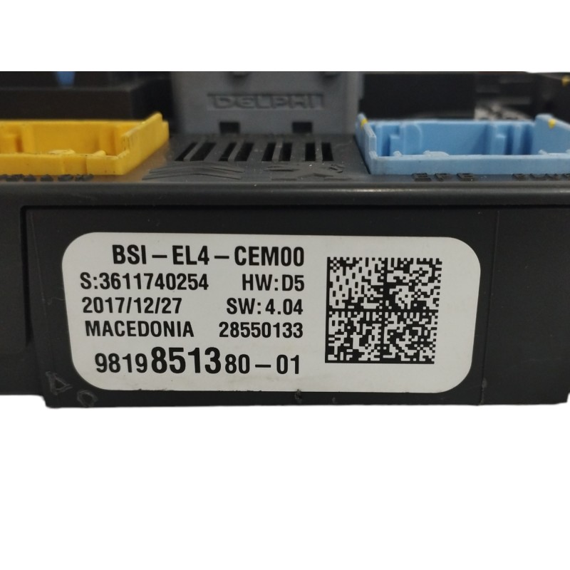 CAJA RELES / FUSIBLES