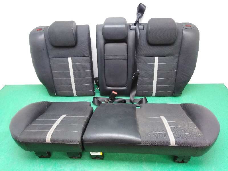 Recambio de asientos traseros para ford kuga (cbv) 2.0 tdci cat referencia OEM IAM Recambio de asientos traseros para ford kuga (cbv) 2.0 tdci cat referencia OEM IAM