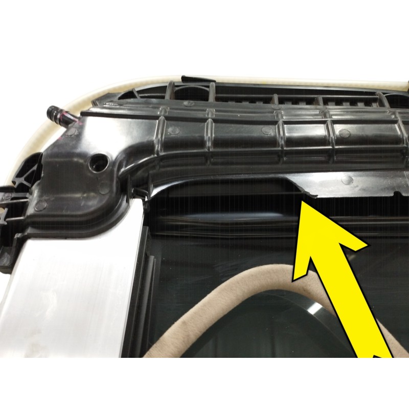 TECHO ELECTRICO PLASTICO DAÑADO SIN MOTOR