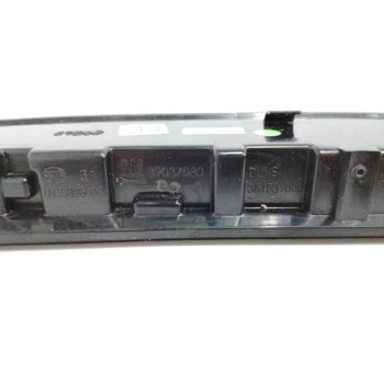 Recambio de luz central de freno para opel crossland x referencia OEM IAM 39037080  