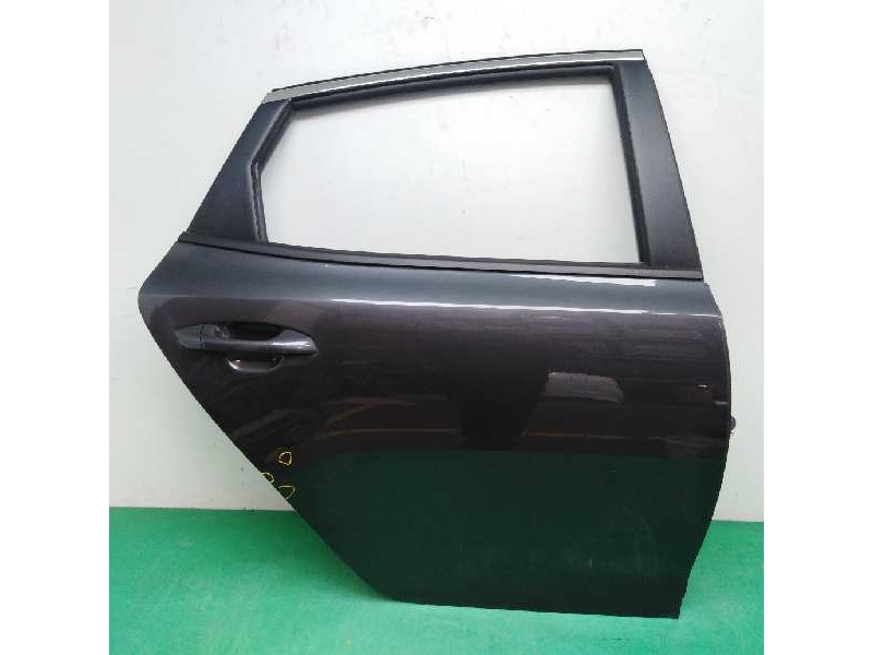Recambio de puerta trasera derecha para kia optima 1.7 crdi cat referencia OEM IAM 77004D4000  