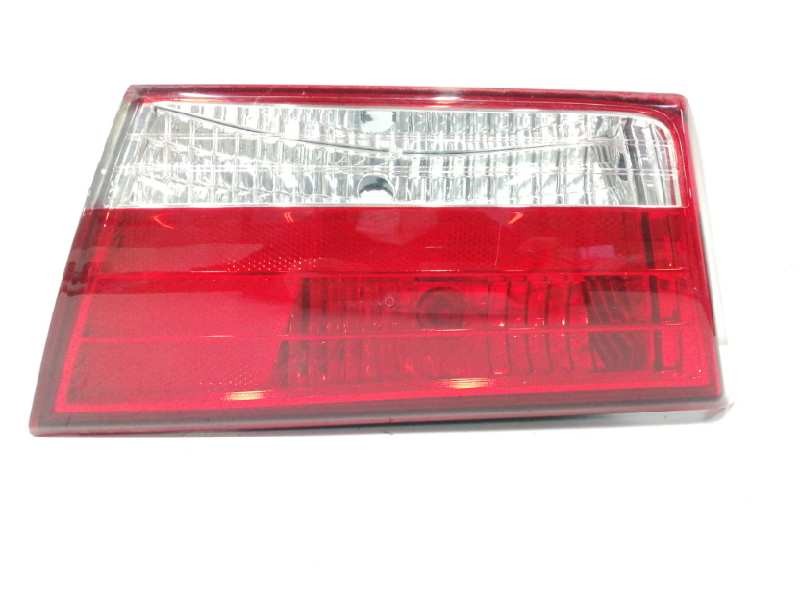 Recambio de piloto trasero derecho interior para hyundai sonata (nf) 2.0 crdi cat referencia OEM IAM Recambio de piloto trasero derecho interior para hyundai sonata (nf) 2.0 crdi cat referencia OEM IAM