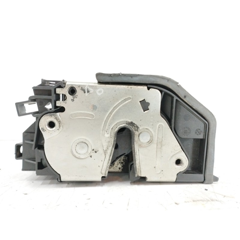 Recambio de cerradura puerta trasera izquierda para bmw serie 1 berlina (e81/e87) 118d referencia OEM IAM 7167069  