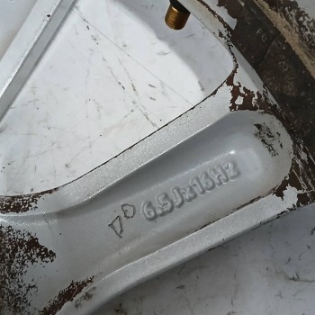 Recambio de llanta para opel zafira b 1.9 cdti referencia OEM IAM 13116623 6,5JX16H2 ET37 5H 5X112