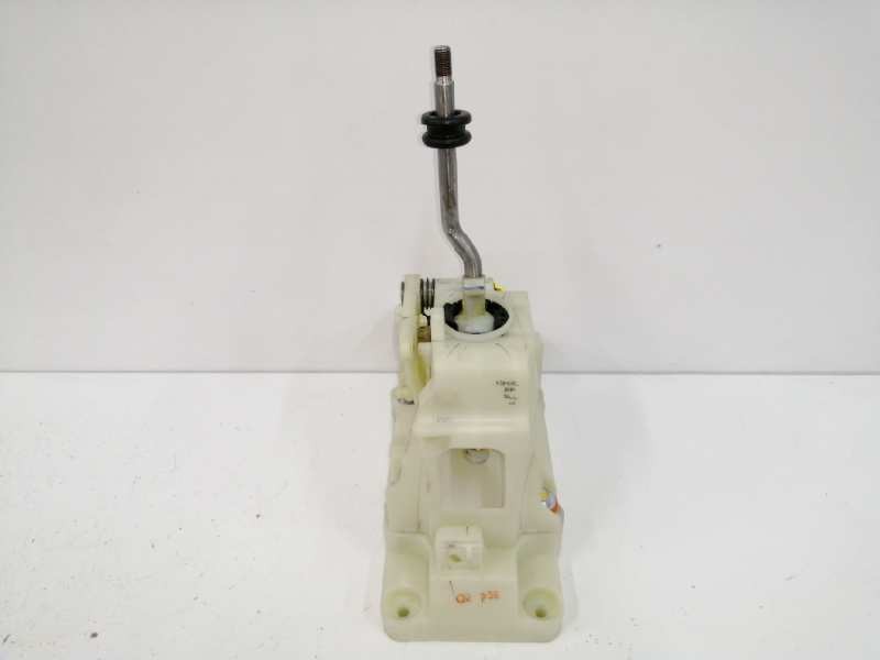 Recambio de palanca cambio para hyundai i10 1.0 cat referencia OEM IAM 43700B40204X  