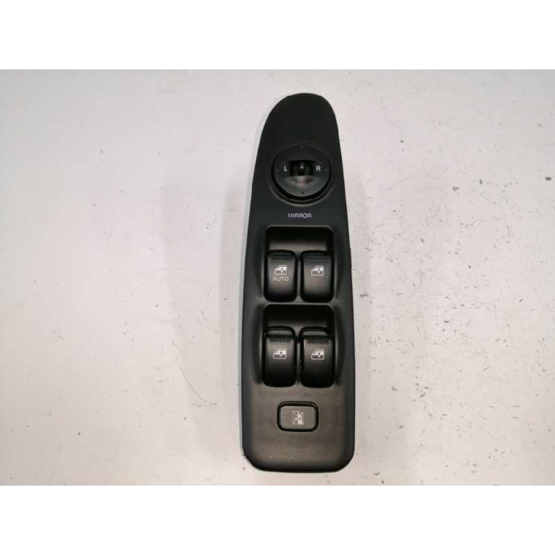 Recambio de mando elevalunas delantero izquierdo para hyundai elantra (xd) 2.0 crdi gls full (5-ptas.) referencia OEM IAM 935702