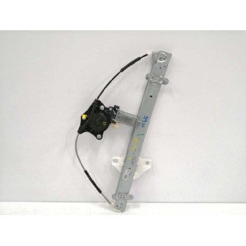 ELEVALUNAS DELANTERO DERECHO 82460B4000 F00S1W2026 