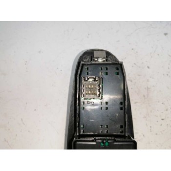 Recambio de mando elevalunas delantero izquierdo para hyundai elantra (xd) 2.0 crdi gls full (5-ptas.) referencia OEM IAM 935702