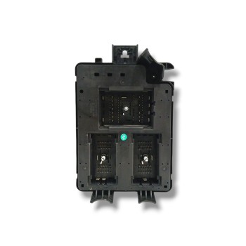 Recambio de caja reles / fusibles para chevrolet aveo berlina hatchback 1.4 cat referencia OEM IAM 95092982  