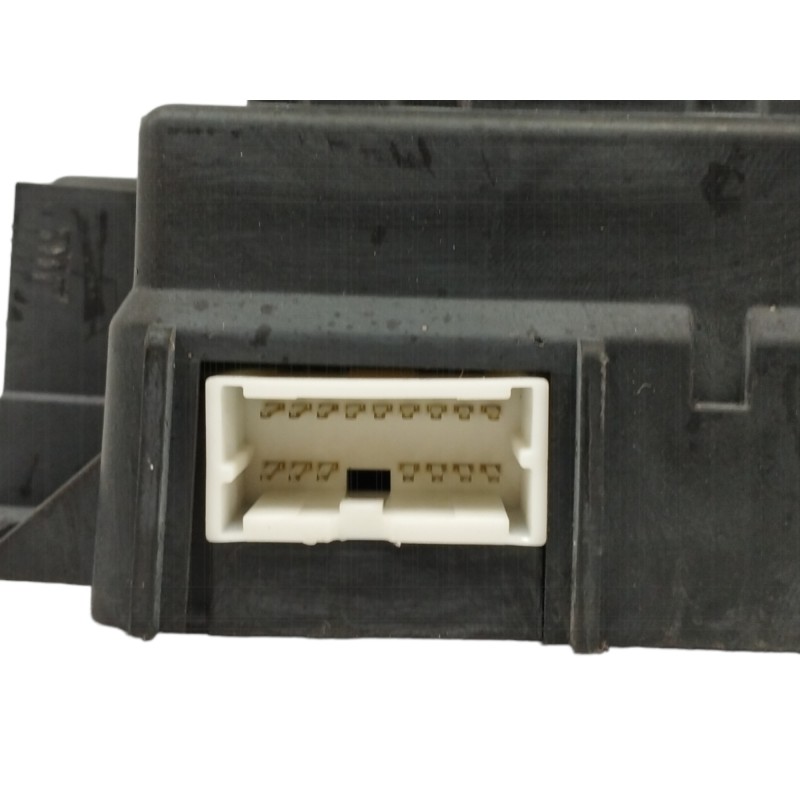 CAJA RELES / FUSIBLES 519087530 116RAI000004