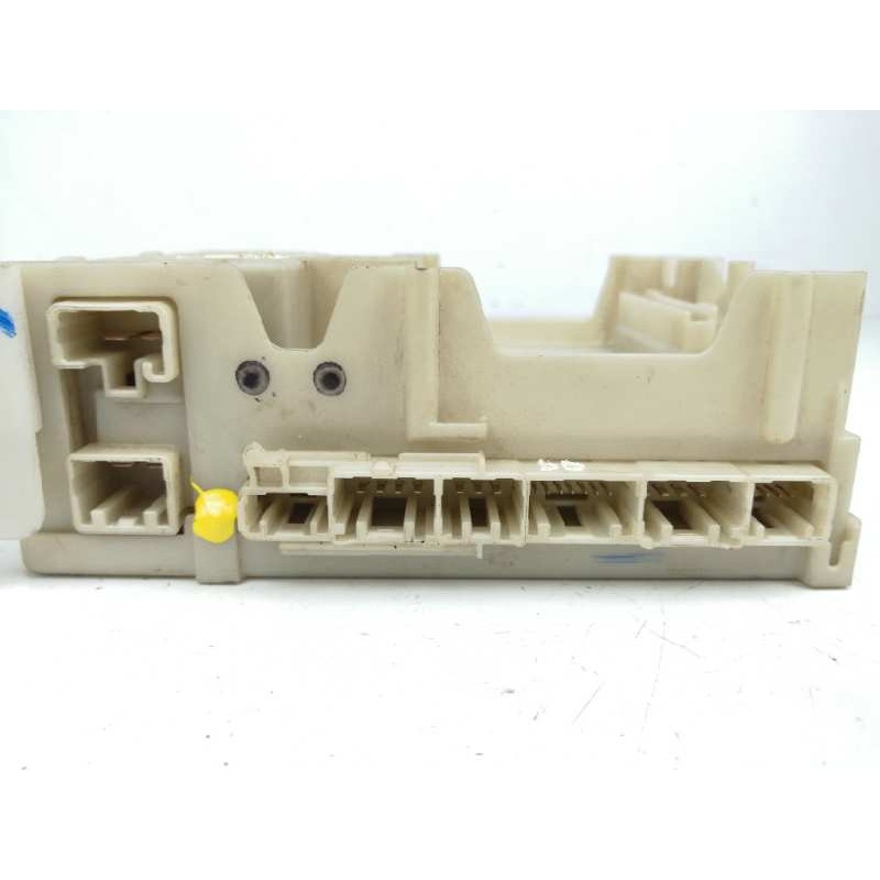 CAJA RELES / FUSIBLES
