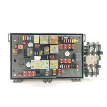 CAJA RELES / FUSIBLES 13368642 1110129AA 